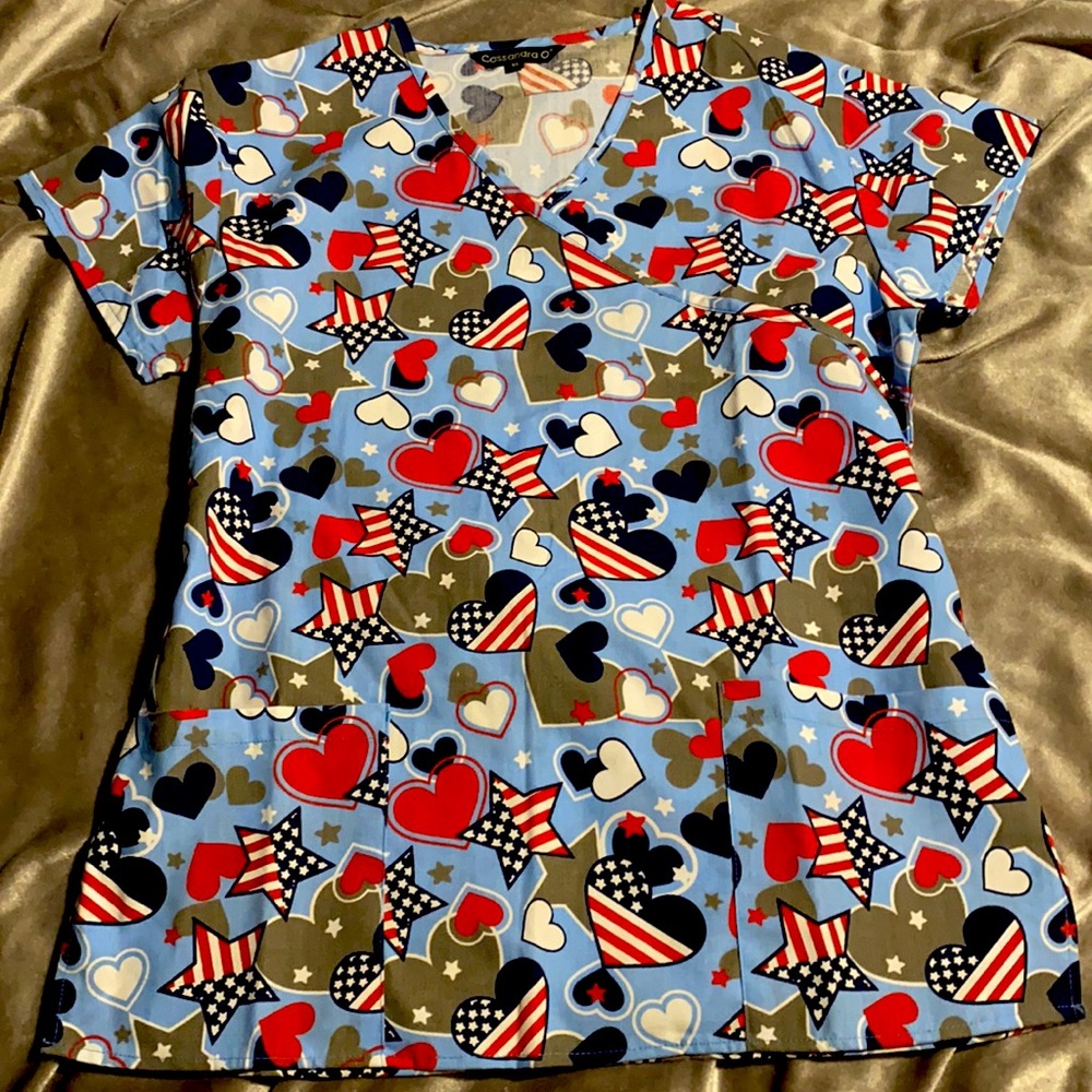 Scrub top !
